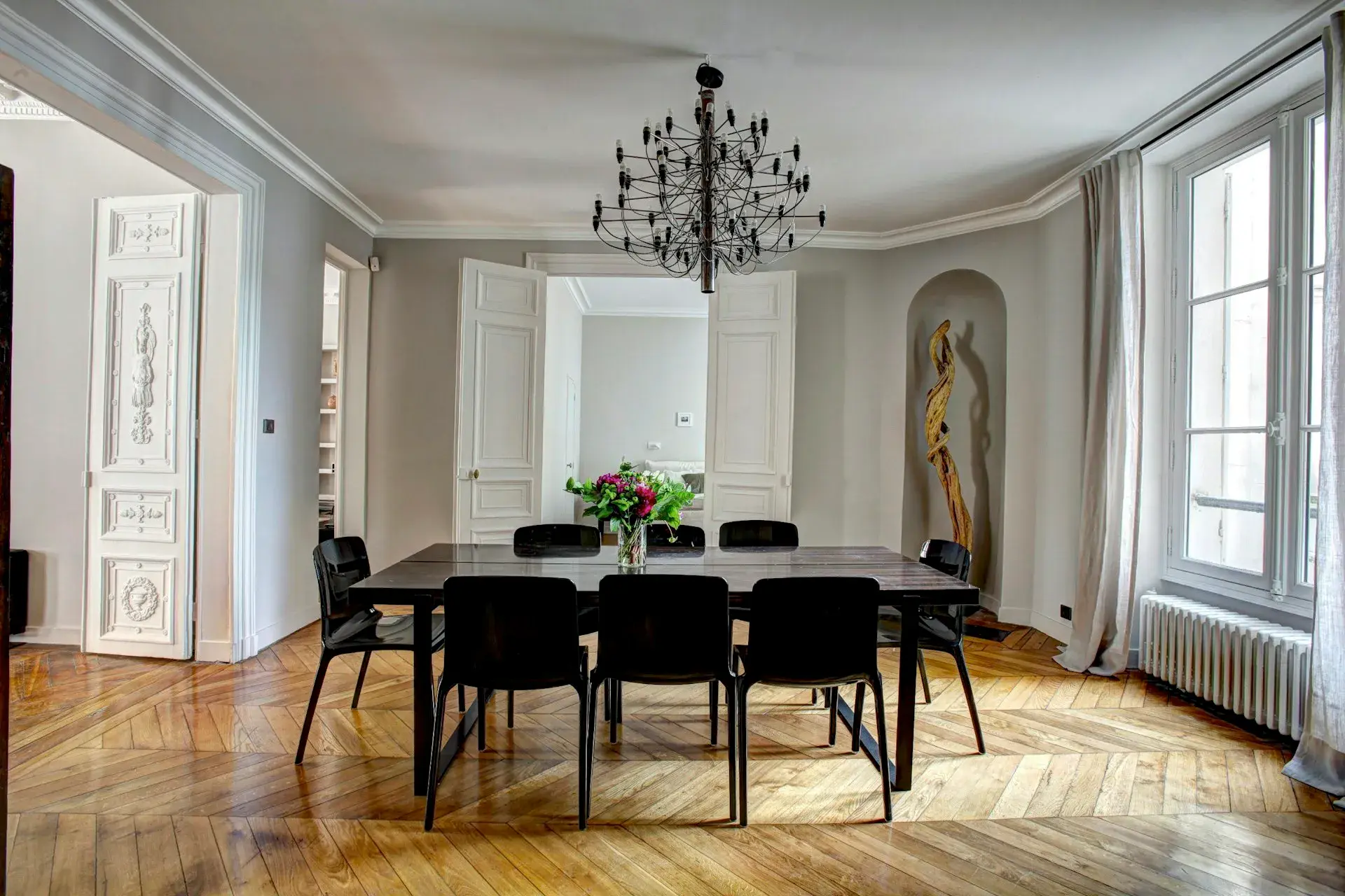 Tastefully furnished Parisian apartment ready for rental