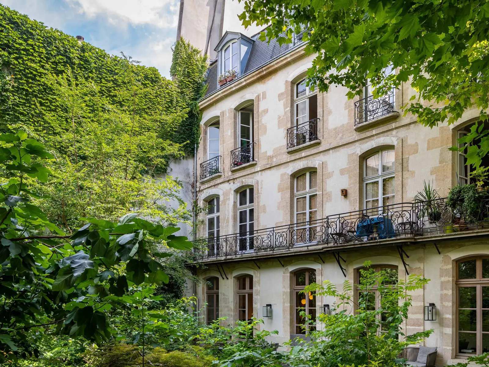 Paris building seen from its garden