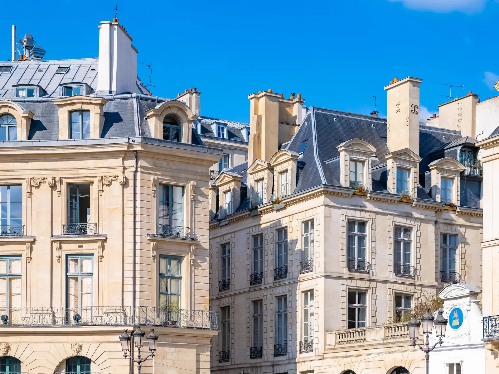 Toits et façades de la place des Vosges