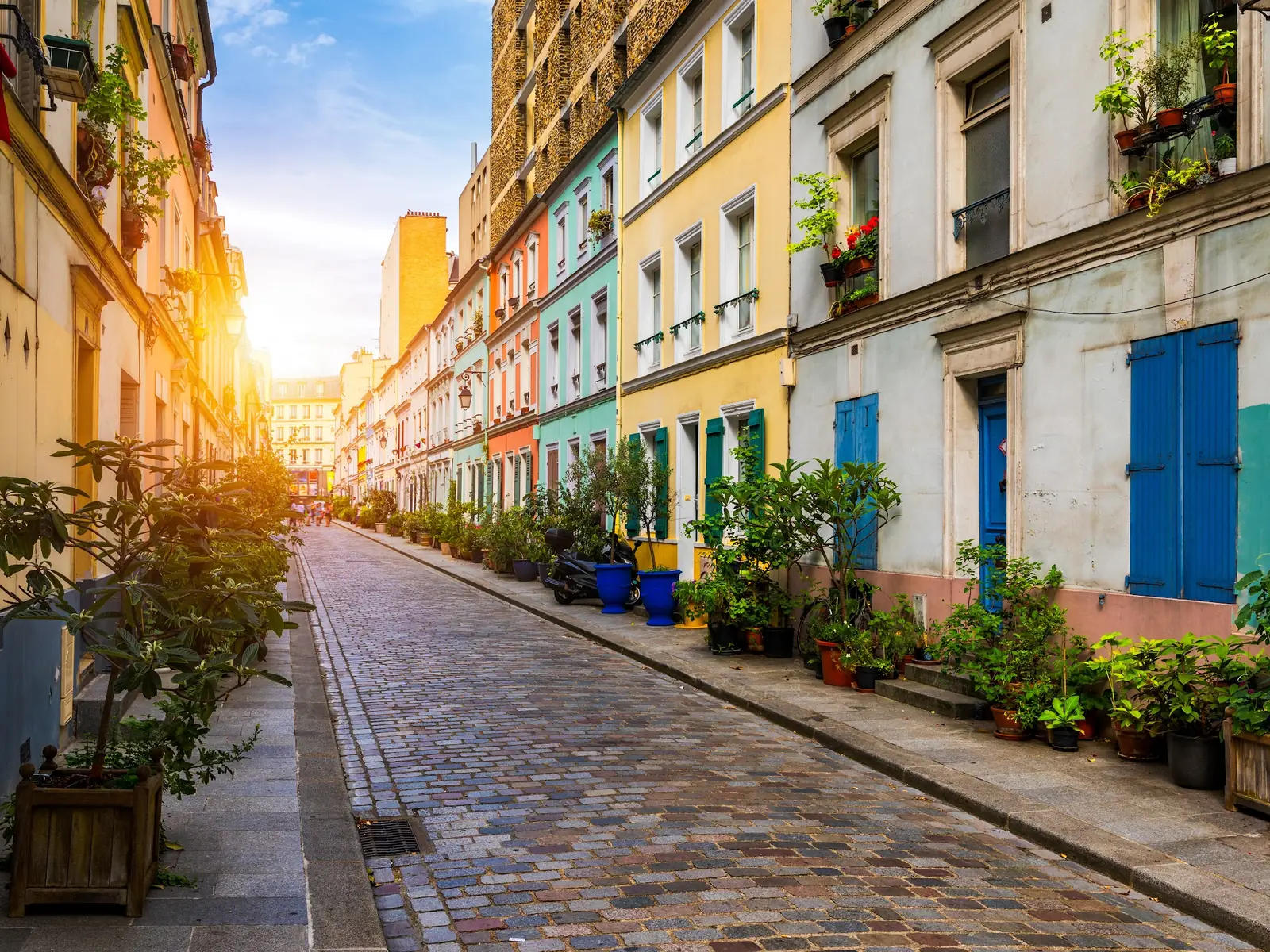 Rue Crémieux in the sunshine