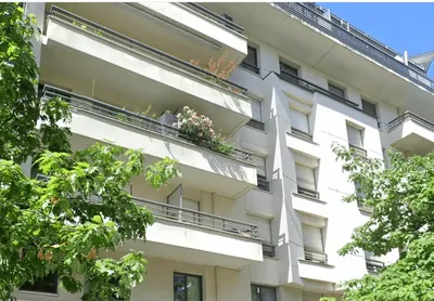 92130 : Maison en VIR (Vente d'Immeuble à Rénover) de 182 m², 1 350 000 €